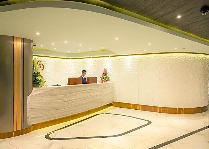 Hotell First Pride 4*